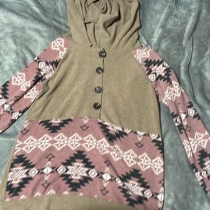 Aztec pull over it’s a size small brand new